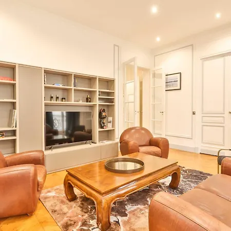 Apartment Exceptional Flat - Near Trocadero - Mobility Lease Paris